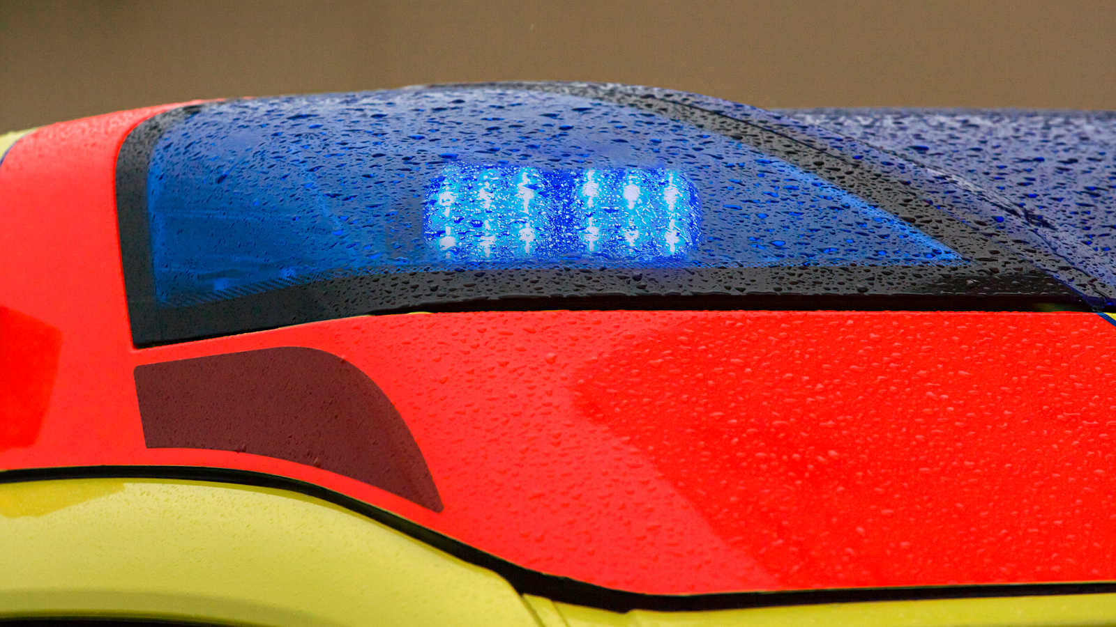 Sairaankuljetuksen vakuutukset sisältävät myös kuvassa näkyvän hälytysajoneuvon vakuutukset.