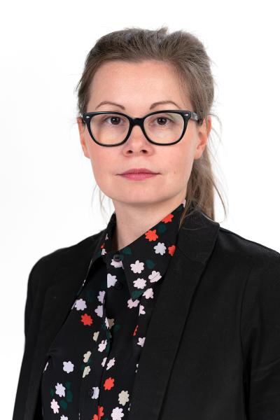Sara Neovius Lakimies lakipalvelut OP Raasepori yhteystiedot jurist juridiska tjänster OP Raseborg kontaktuppgifter