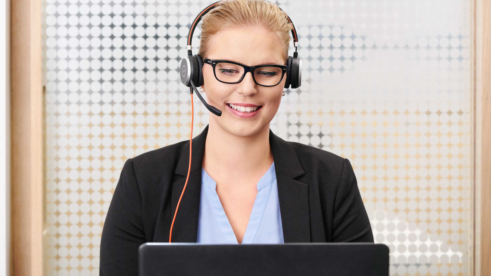 Henkilökunnan yhteystiedot