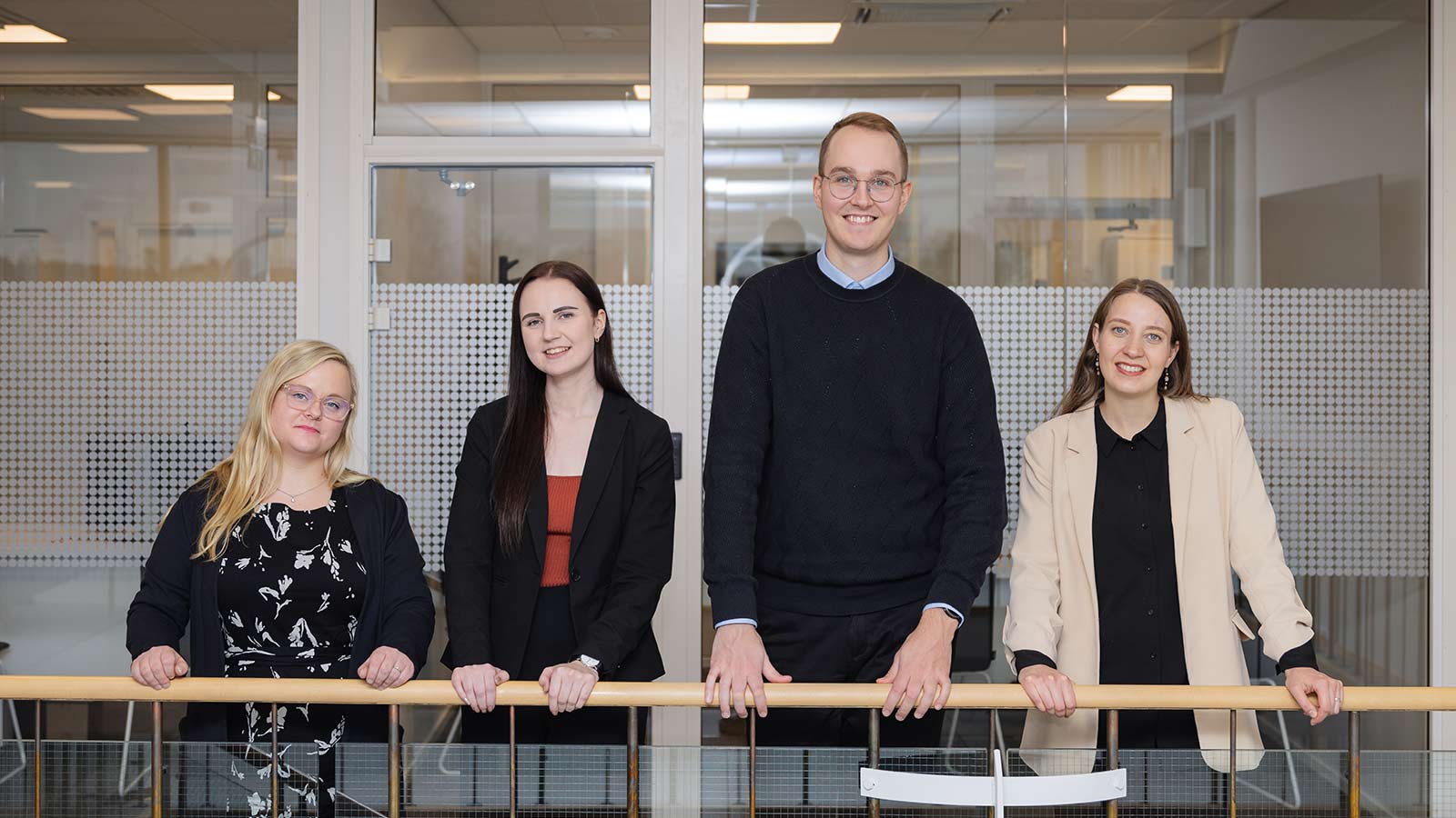 Henkilökunnan yhteystiedot